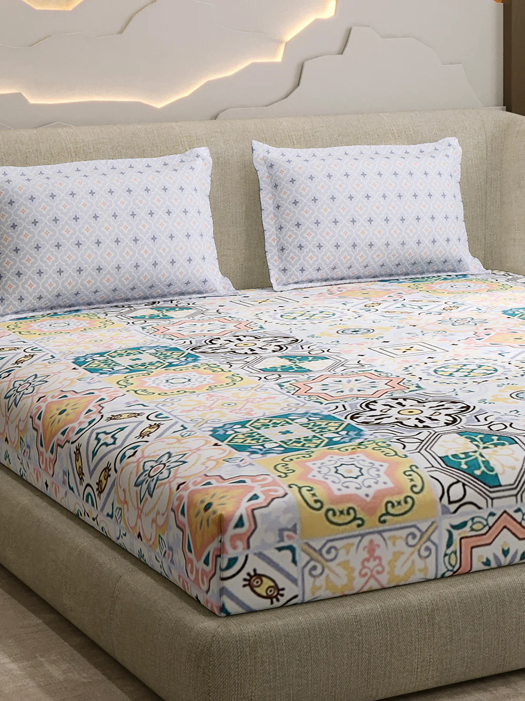 144 TC Cotton Double Bed 1 Fitted Bedsheet with 2 Pillow Cover (Solstice)
