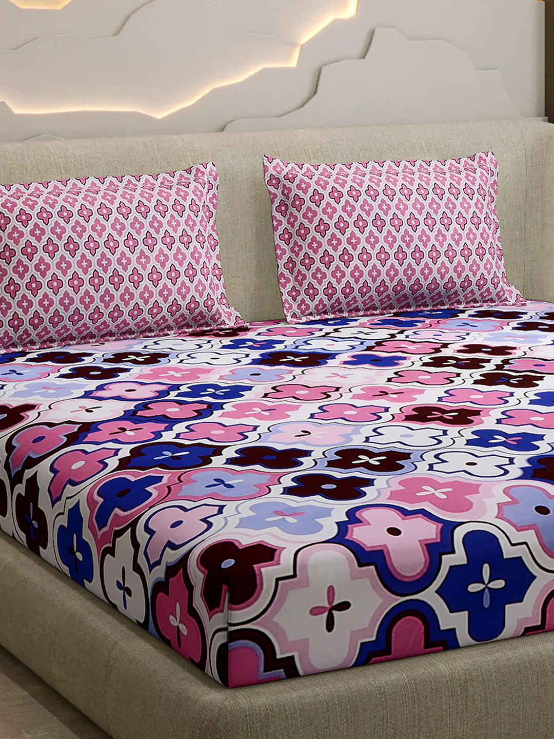 144 TC Cotton Double Bed 1 Fitted Bedsheet with 2 Pillow Cover (Solstice)