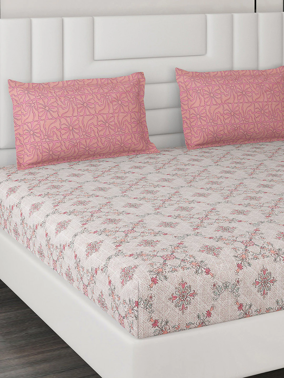 144 TC Cotton Double Bedsheet with 2 Pillow Covers - Image 4
