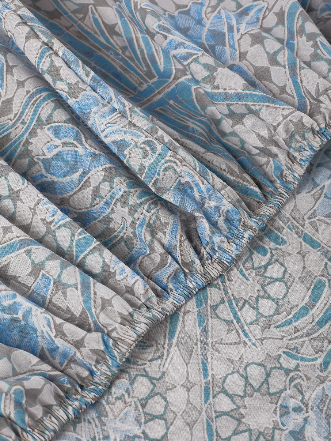 144 TC Pure Cotton King Size Bedsheet with 2 Pillow Covers Prestige Collection - Image 7
