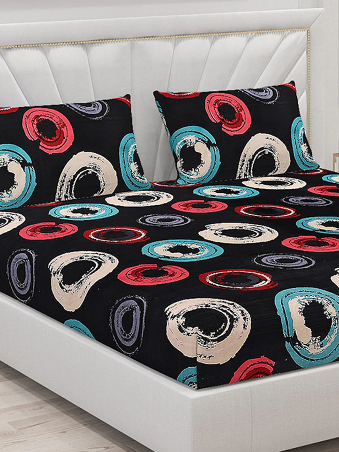 145 GSM Polyester Double Bed Bedsheet with 2 Pillow Covers - Image 5