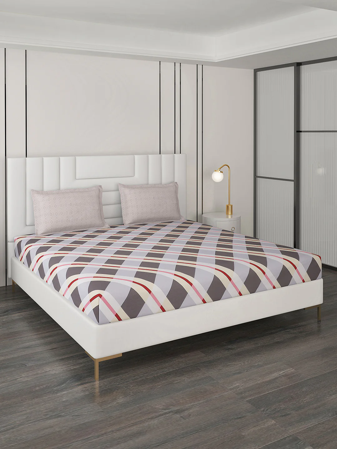 200 TC Cotton Double Bedsheet with 2 Pillow Covers - Image 2
