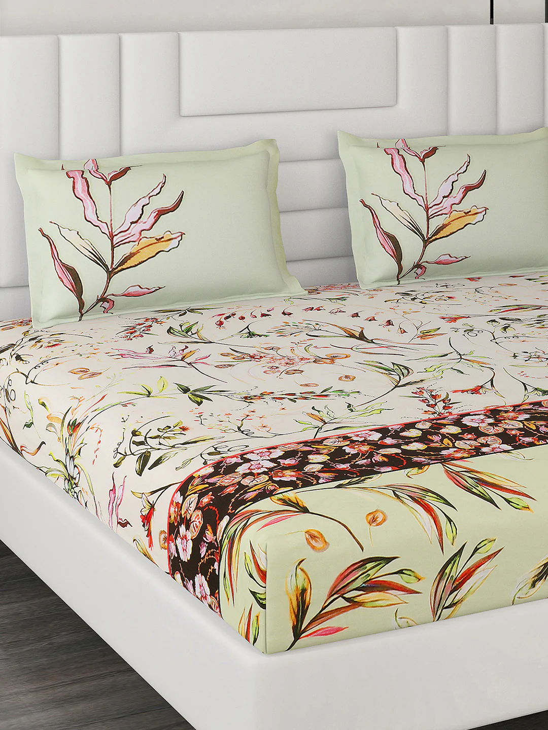 300 TC Cotton Double Bedsheet with 2 Pillow Covers - Image 4