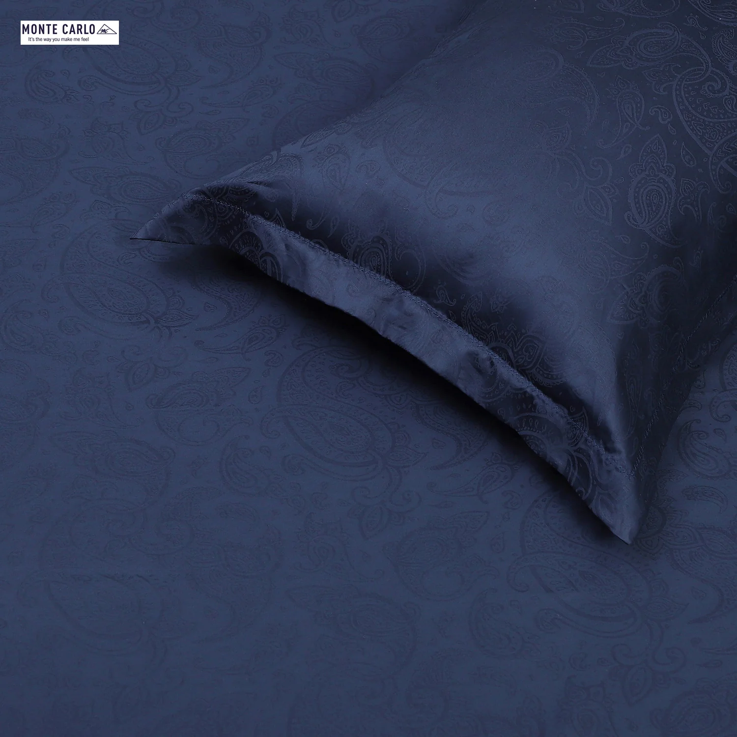 400 TC Cotton Double Bedsheet with 2 Pillow Covers - Image 5