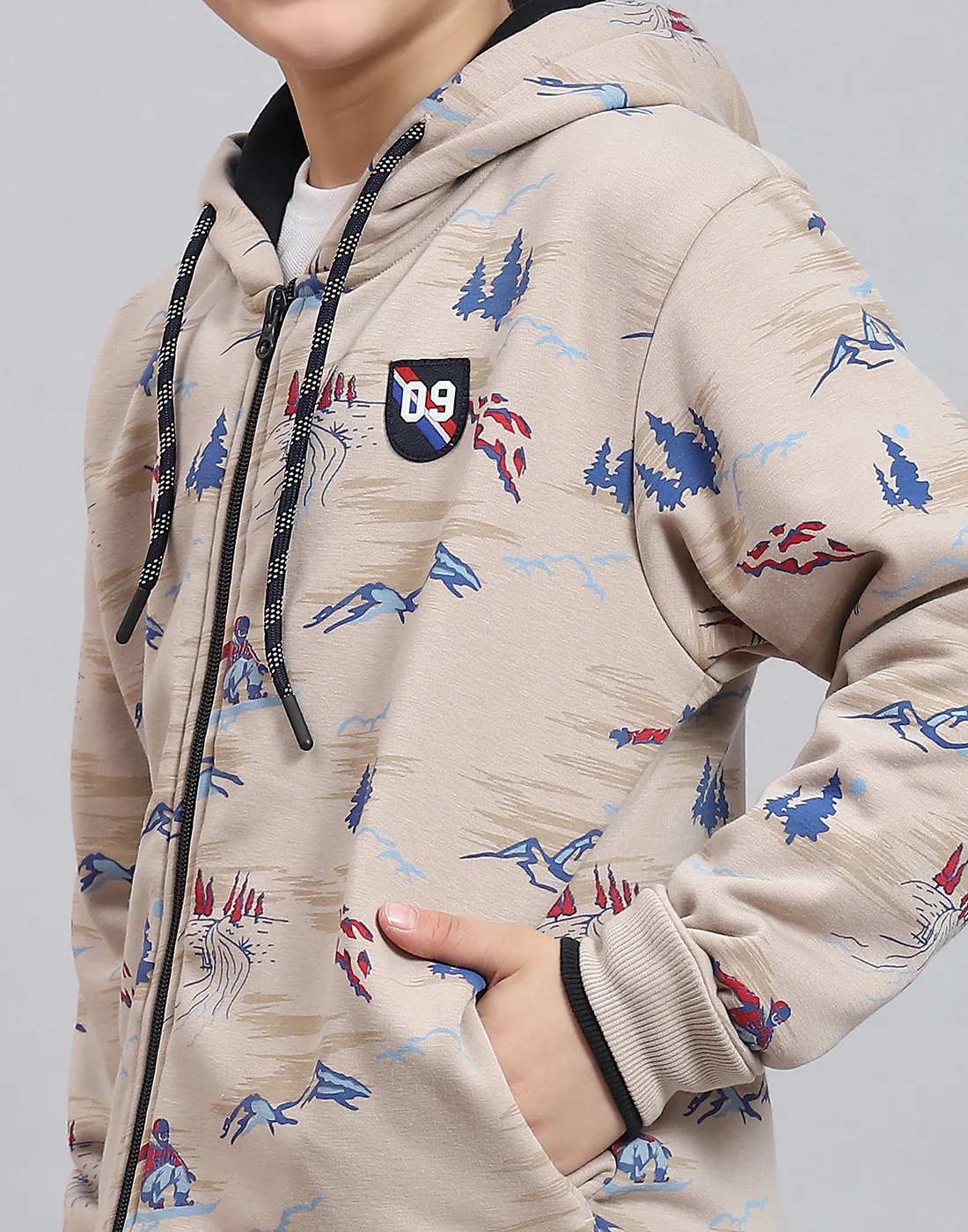 Boys Beige Printed Hooded Full Sleeve Sweatshirt - Image 7