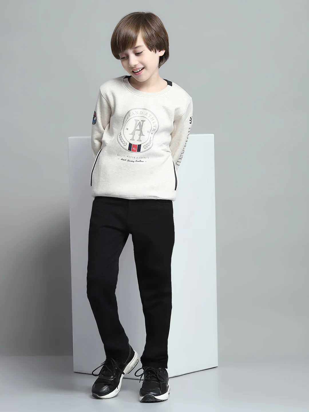 Boys Beige Printed Round Neck Full Sleeve Sweatshirt - Image 2