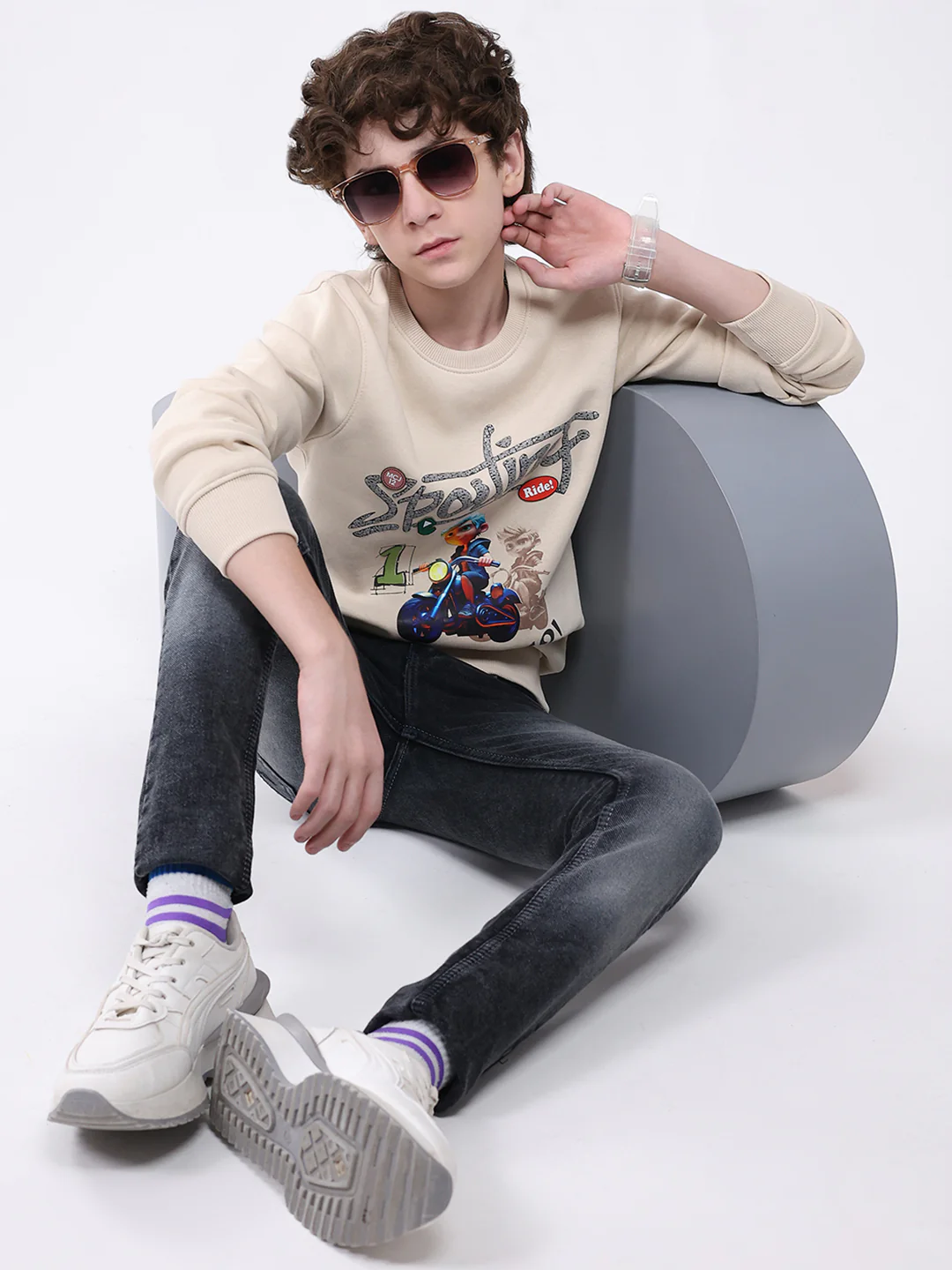 Boys Beige Printed Round Neck Full Sleeve Sweatshirt - Image 2