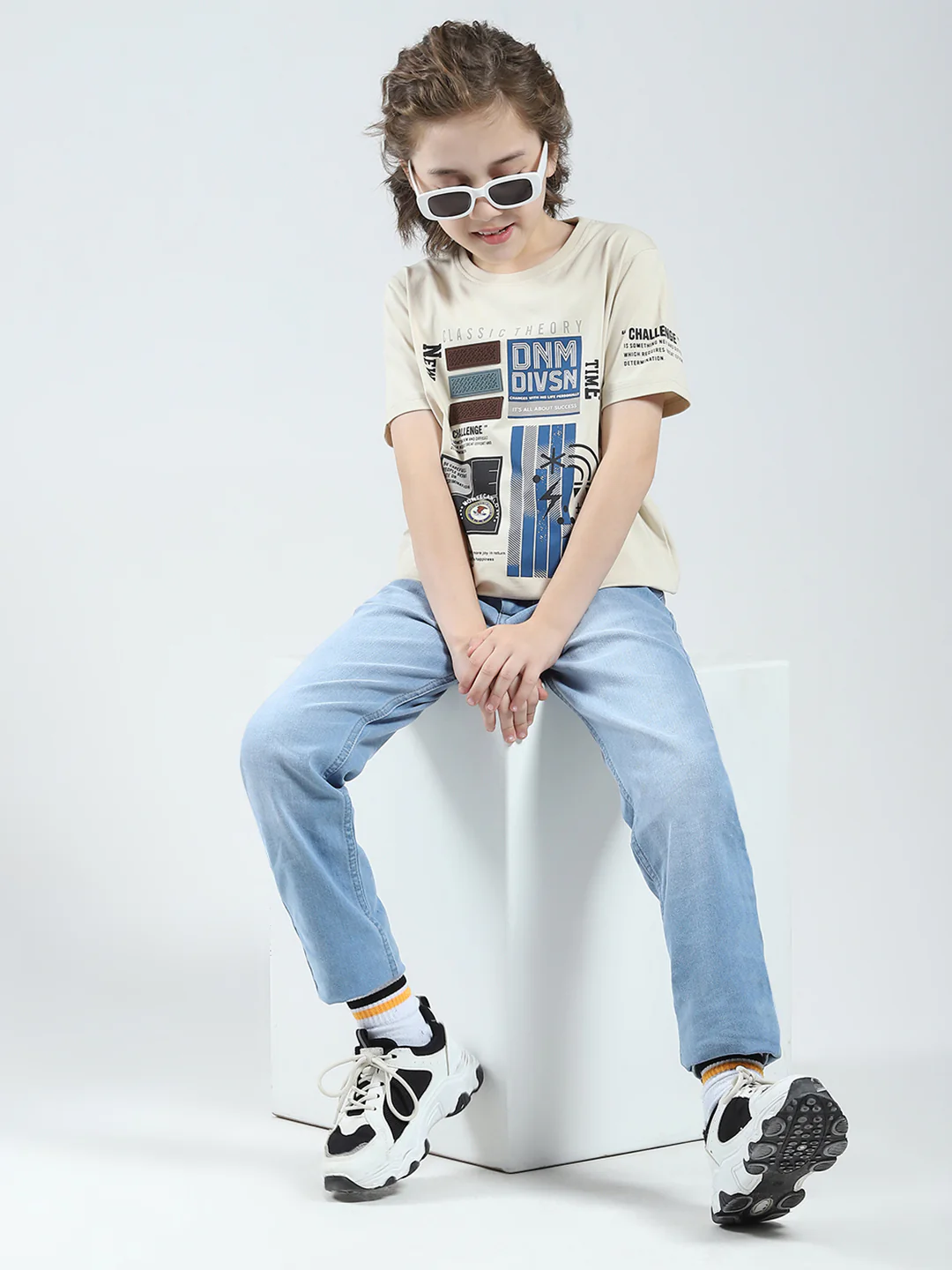 Boys Beige Printed Round Neck Half Sleeve T-Shirt - Image 2