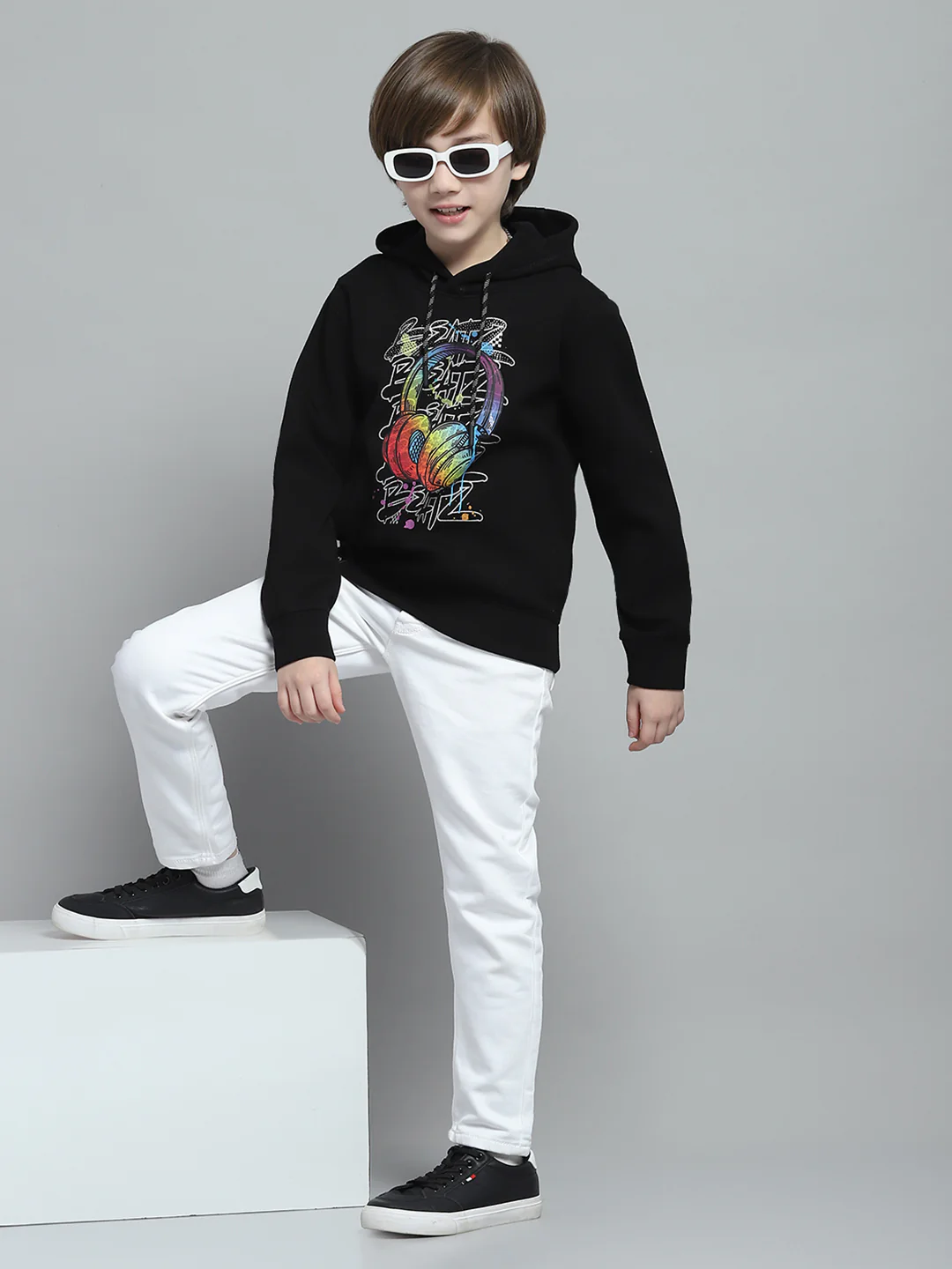 Boys Black Printed Hooded Full Sleeve Sweatshirt - Image 2