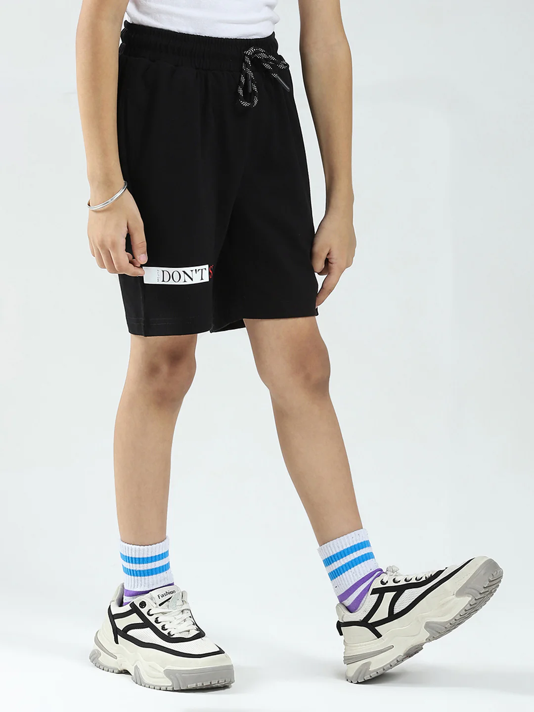 Boys Black Printed Regular Fit Bermuda - Image 4