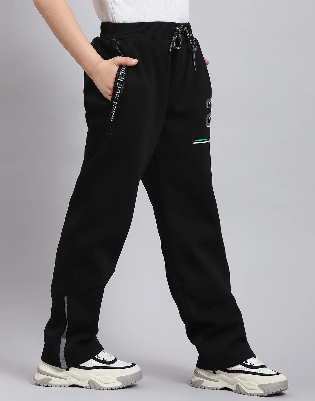 Boys Black Printed Regular Fit Lower - Image 4