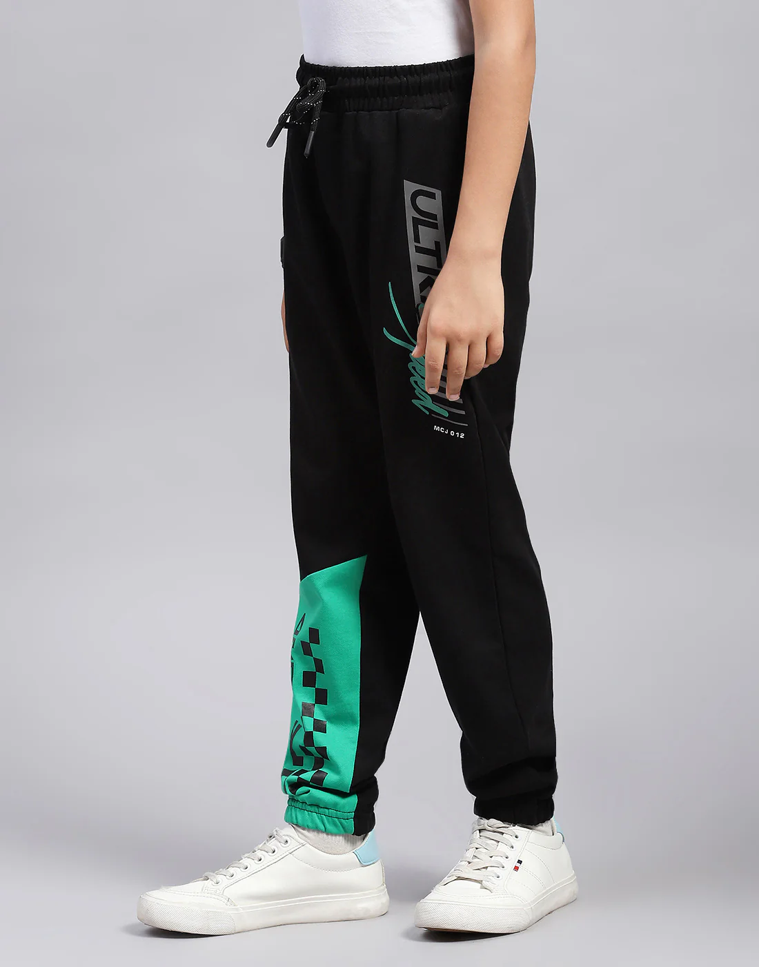 Boys Black Printed Regular Fit Lower - Image 3