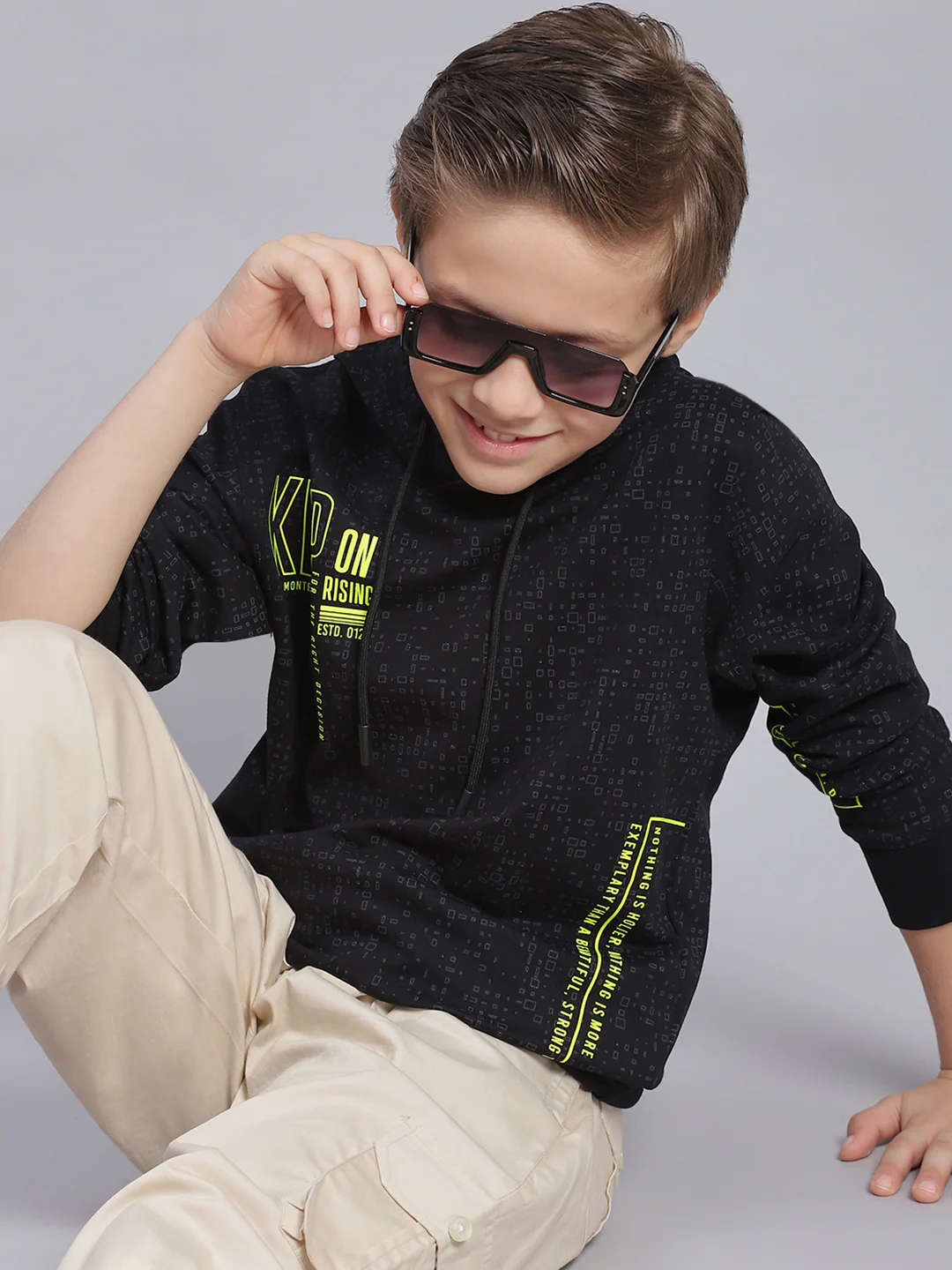 Boys Black Printed Round Neck Full Sleeve Sweatshirt - Image 2