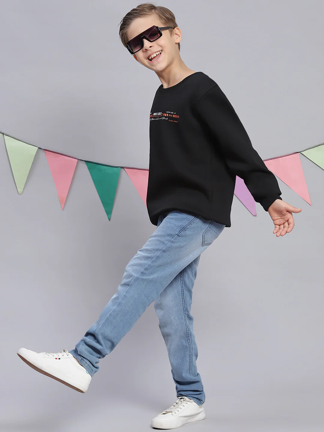 Boys Black Printed Round Neck Full Sleeve Sweatshirt - Image 2