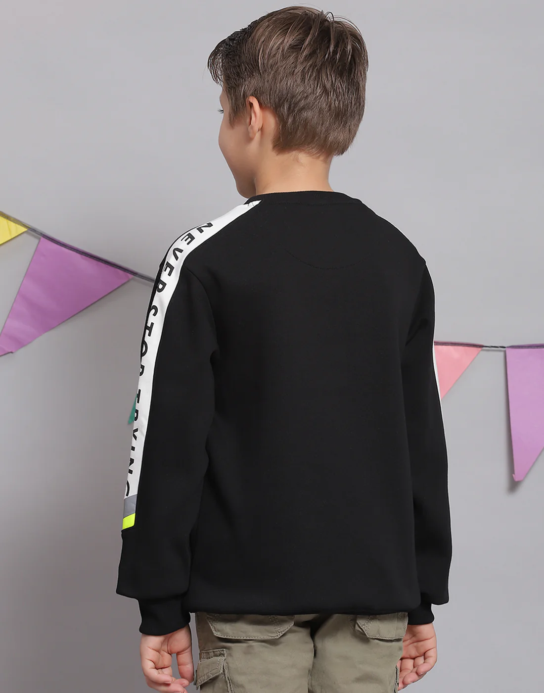 Boys Black Printed Round Neck Full Sleeve Sweatshirt - Image 5