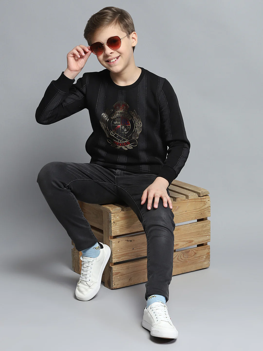 Boys Black Printed Round Neck Full Sleeve Sweatshirt - Image 2