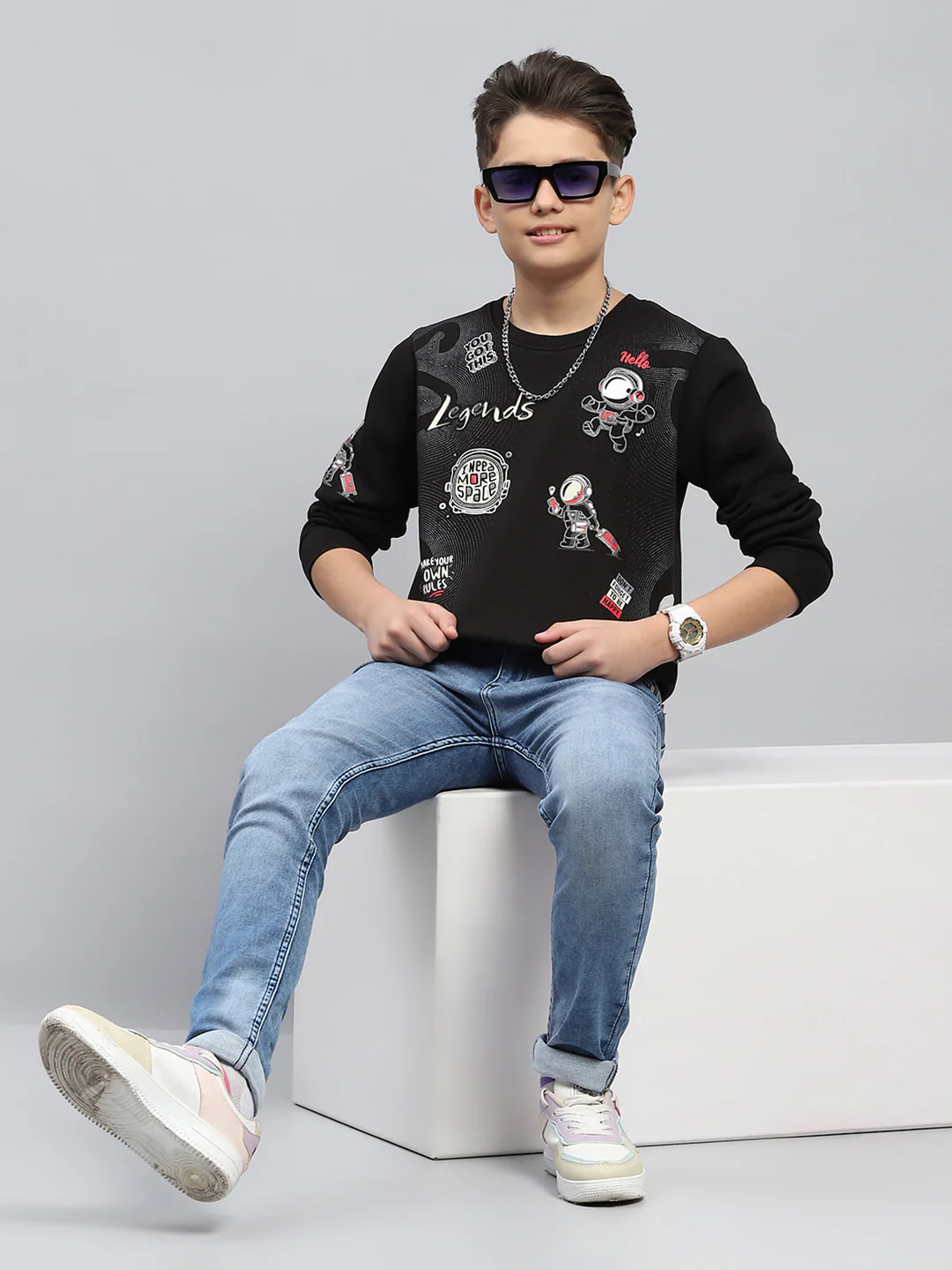 Boys Black Printed Round Neck Full Sleeve Sweatshirt - Image 2