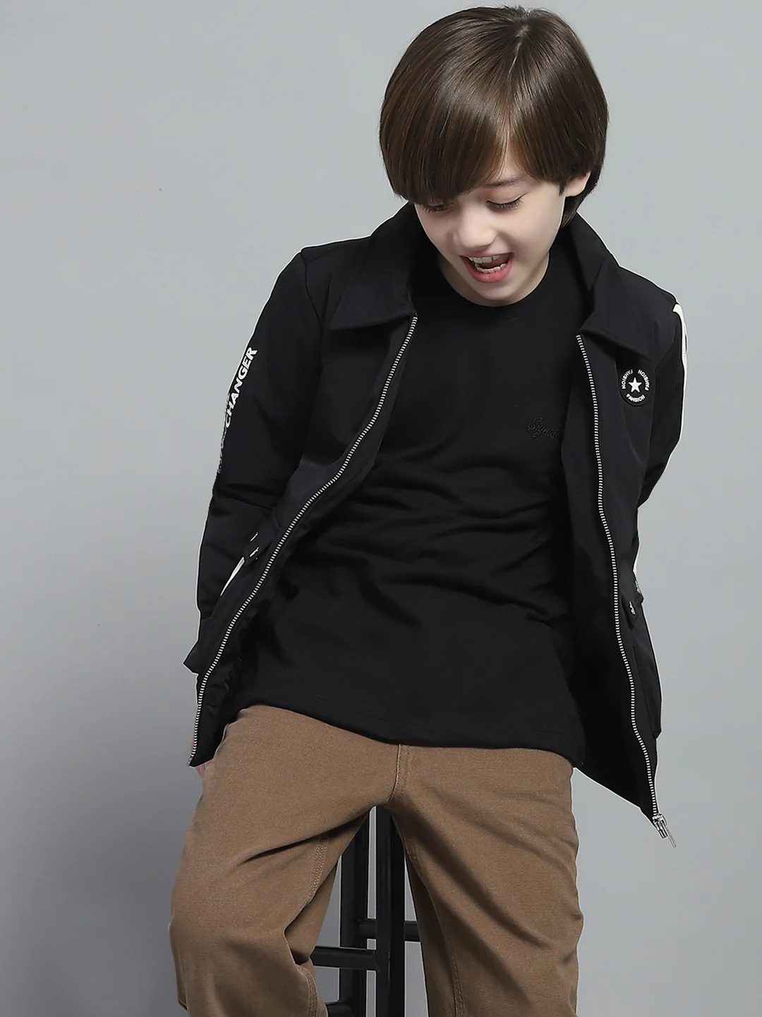 Boys Black Solid Collar Full Sleeve Jacket - Image 6
