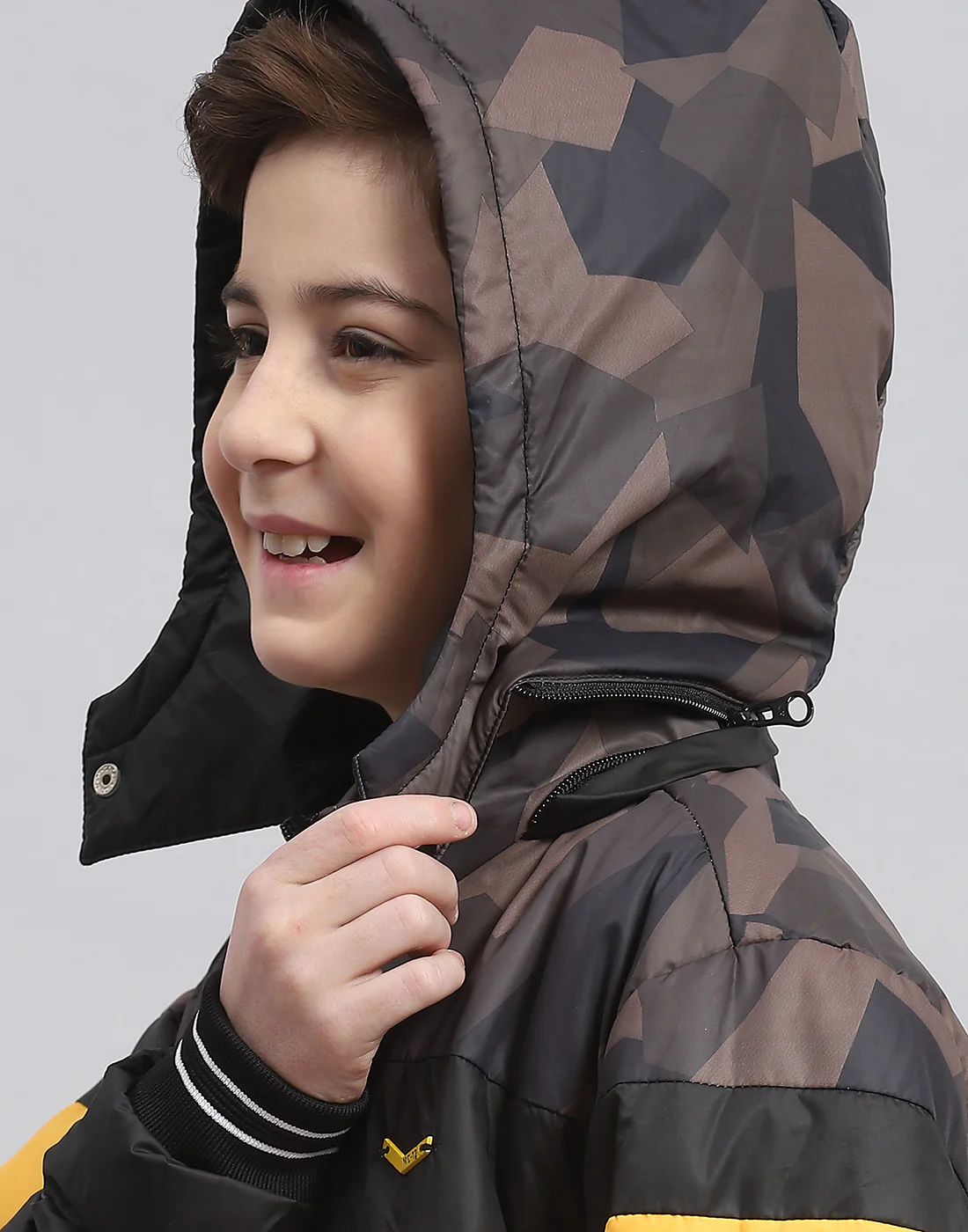 Boys Black Solid Hooded Full Sleeve Boys Jacket - Image 7