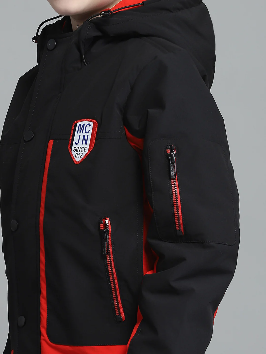 Boys Black Solid Hooded Full Sleeve Jacket - Image 6