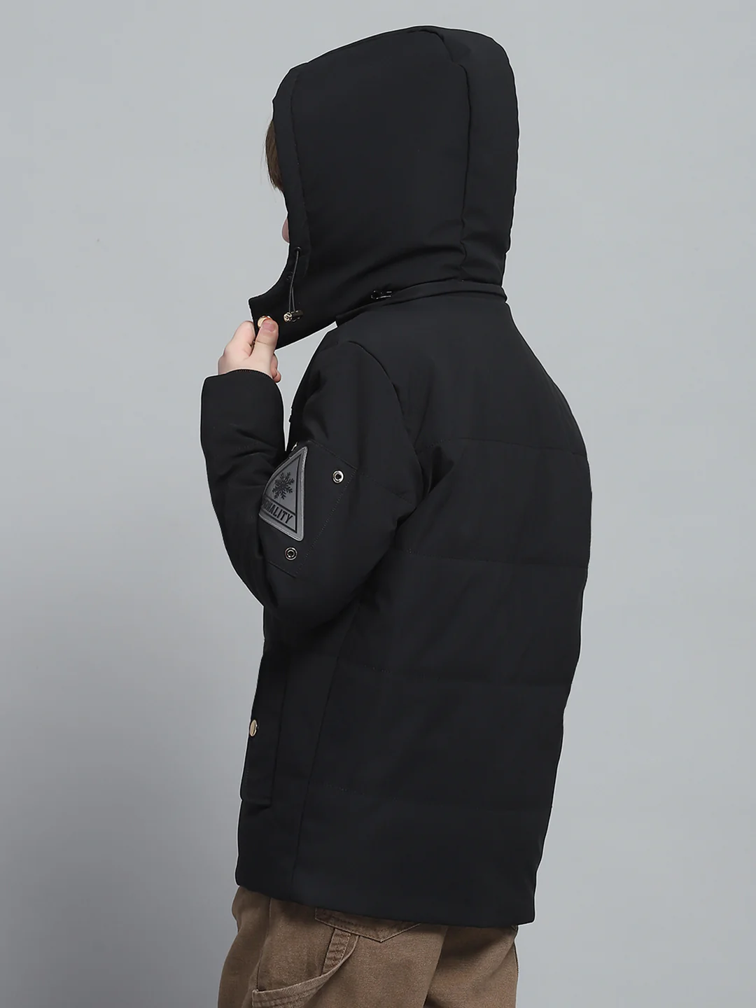 Boys Black Solid Hooded Full Sleeve Jacket - Image 5