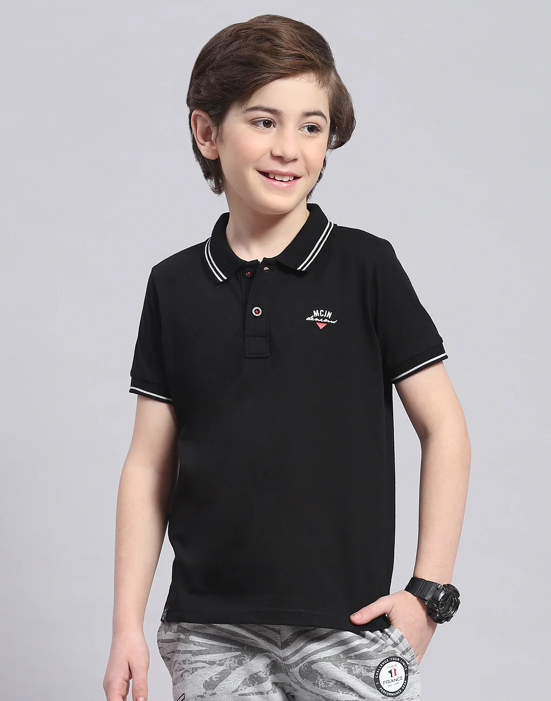 Boys Black Solid Polo Collar Half Sleeve T-Shirt - Image 2