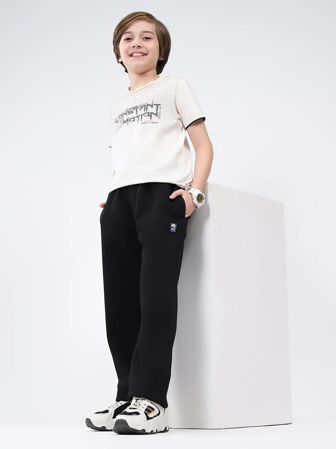 Boys Black Solid Regular Fit Lower - Image 2