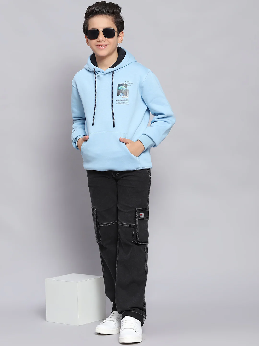 Boys Blue Printed Hooded Full Sleeve Sweatshirt - Image 2