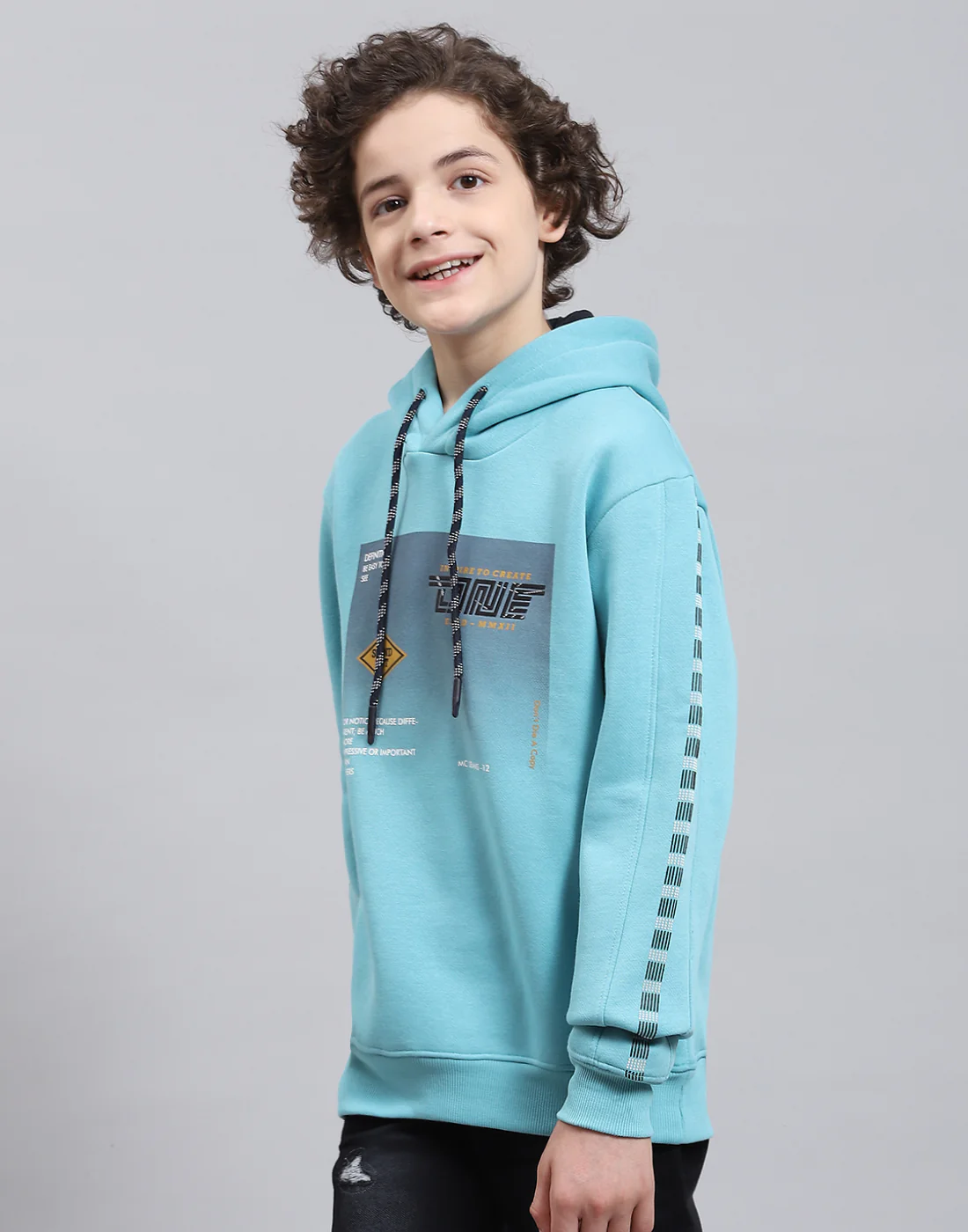 Boys Blue Printed Round Neck Full Sleeve Sweatshirt - Image 3