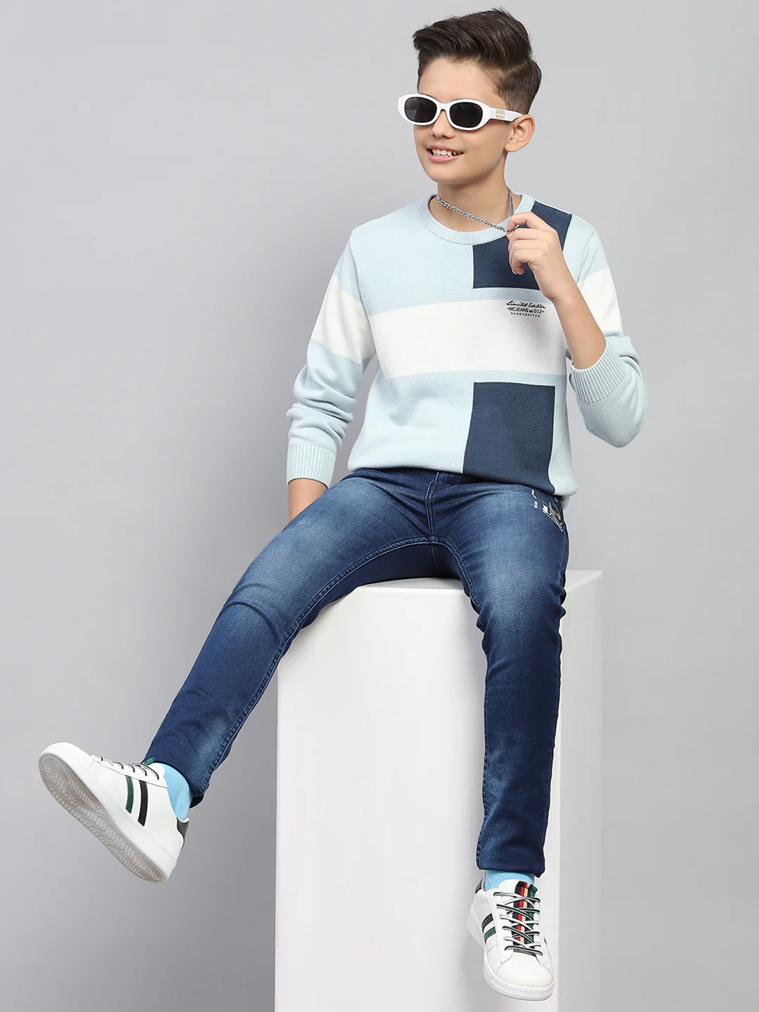 Boys Blue Self Design Round Neck Full Sleeve Pullover - Image 2