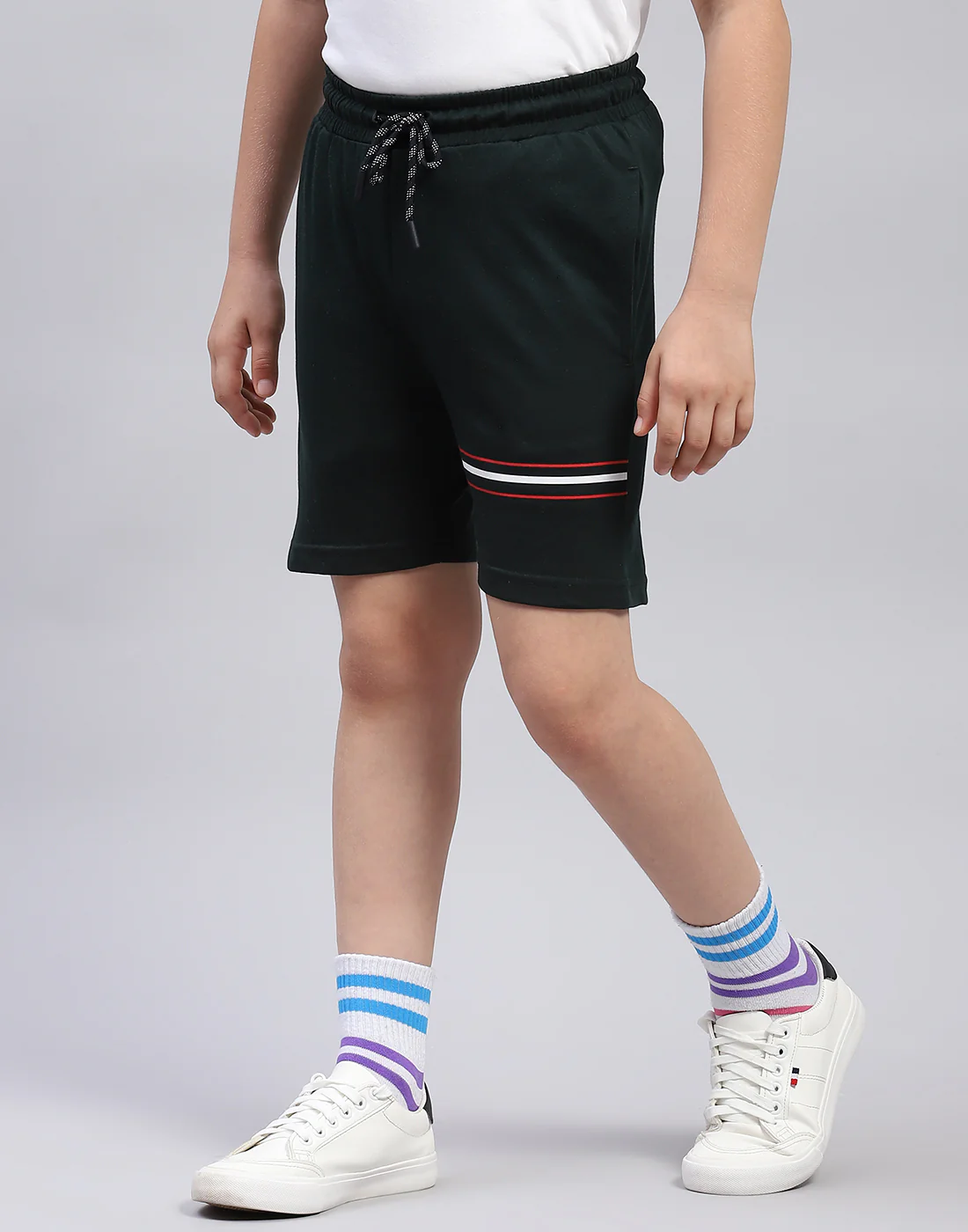 Boys Bottle Green Printed Regular Fit Bermuda - Image 3
