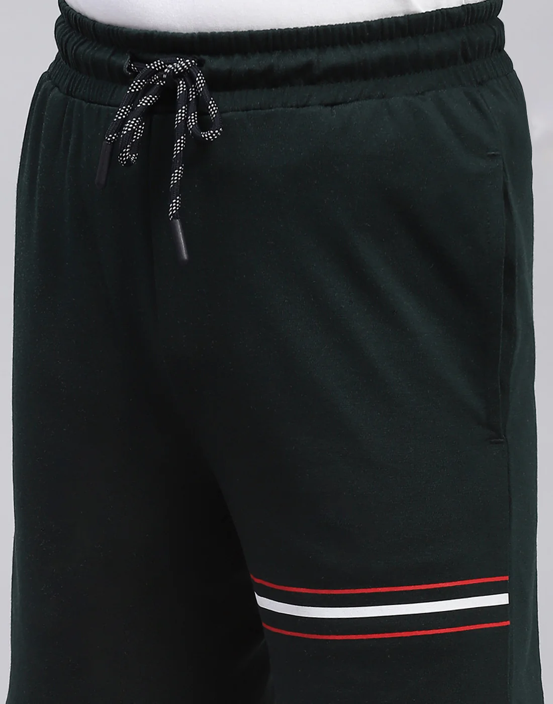 Boys Bottle Green Printed Regular Fit Bermuda - Image 6