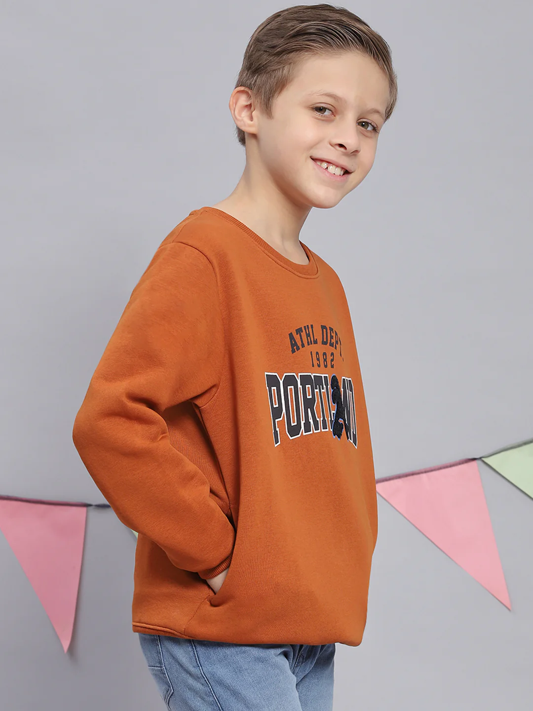 Boys Brown Printed Round Neck Full Sleeve Sweatshirt - Image 4