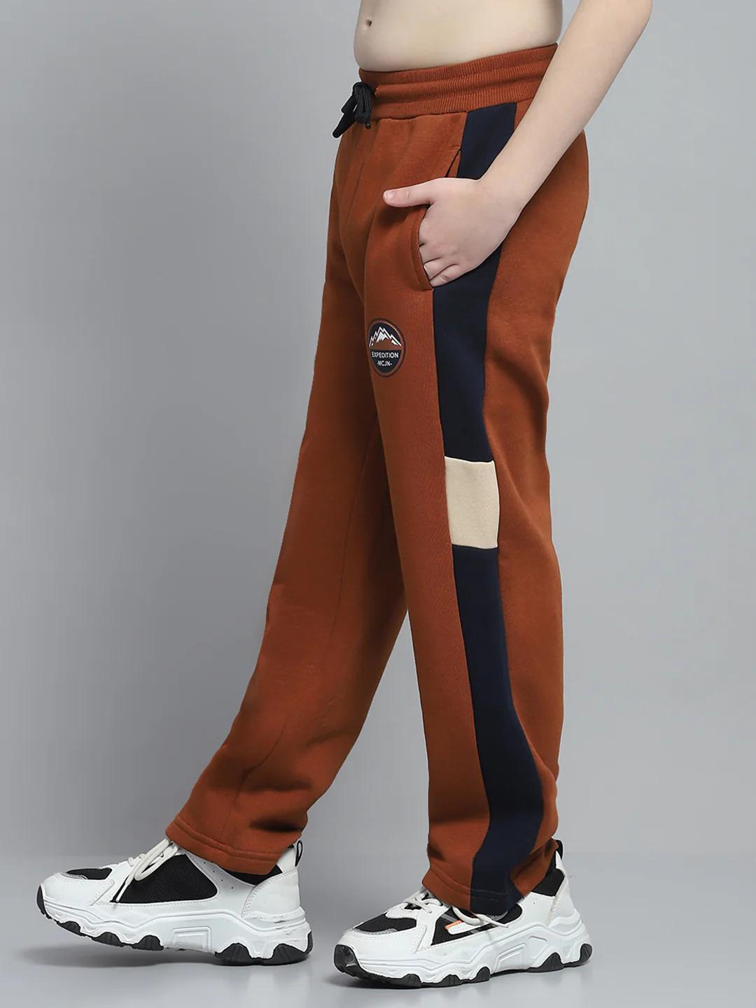 Boys Brown Printed Round Neck Full Sleeve Tracksuit - Image 8