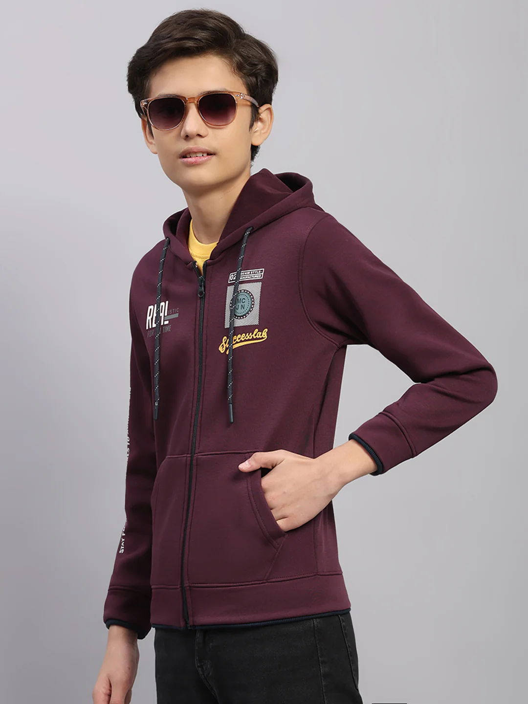 Boys Burgundy Printed Hooded Full Sleeve Sweatshirt - Image 3