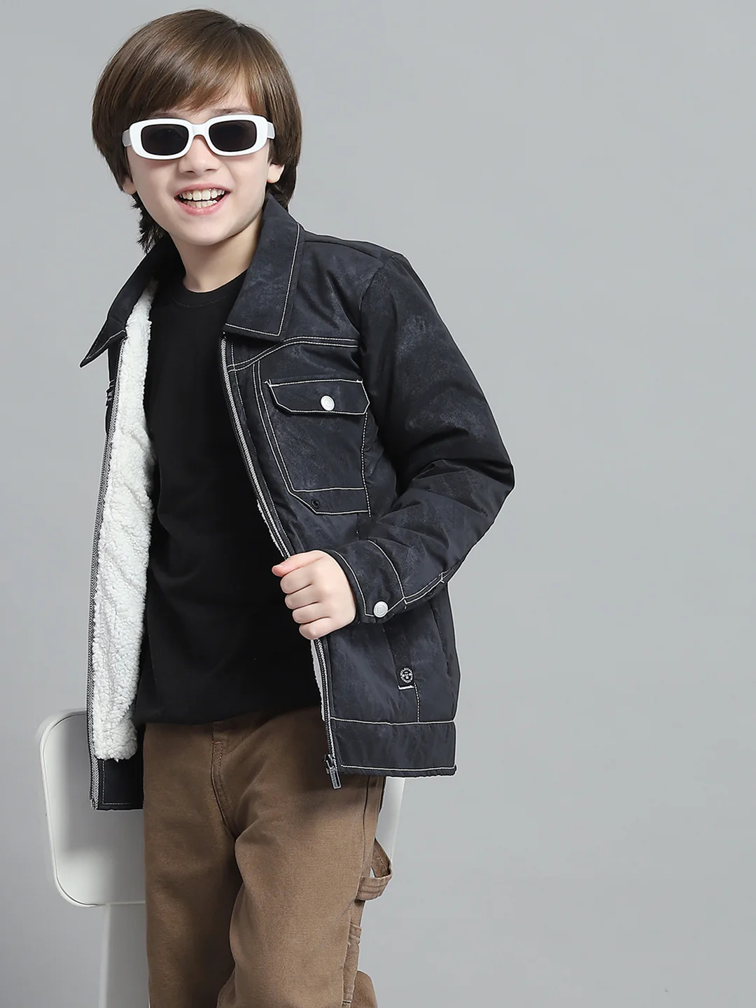 Boys Charcoal Solid Collar Full Sleeve Jacket - Image 6