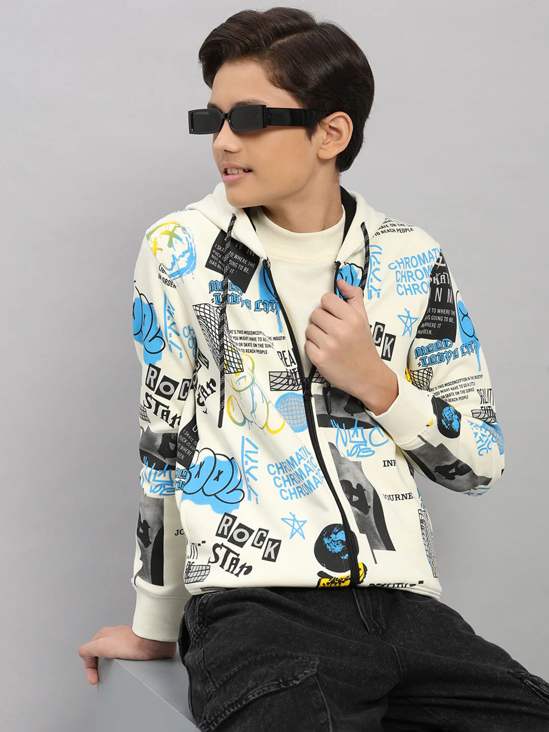 Boys Cream Printed Hooded Full Sleeve Sweatshirt - Image 6