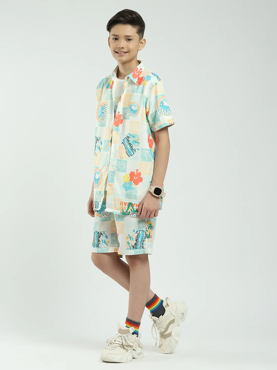 Boys Green Printed Collar Half Sleeve Cords Set - Image 3