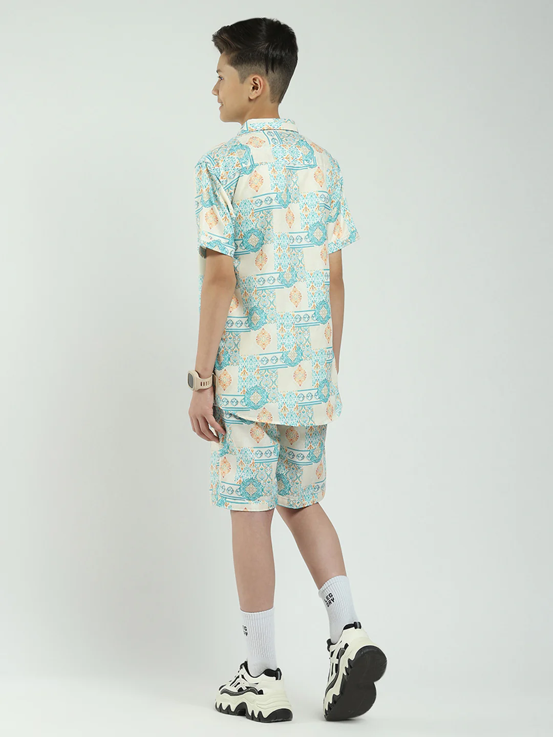 Boys Green Printed Collar Half Sleeve Cords Set - Image 5