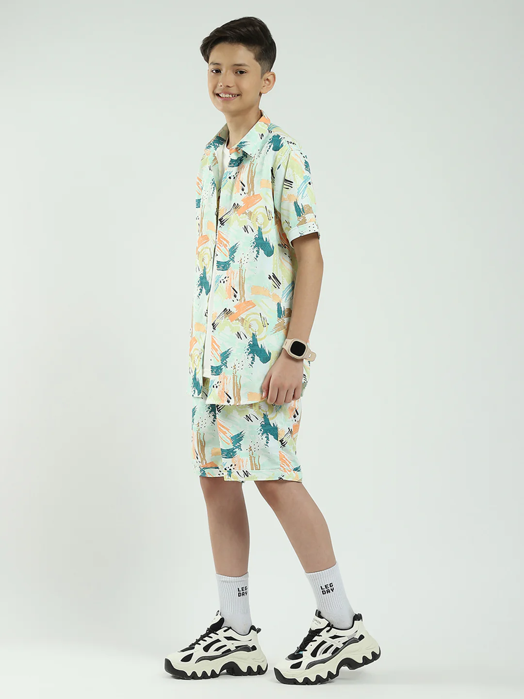Boys Green Printed Collar Half Sleeve Cords Set - Image 3