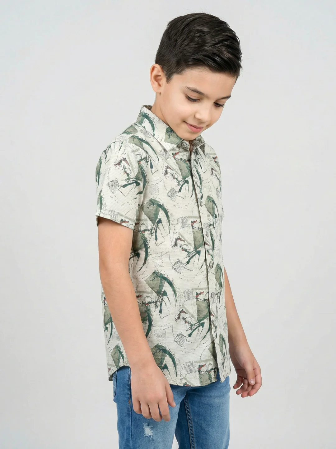 Boys Green Printed Collar Half Sleeve Shirt - Image 2