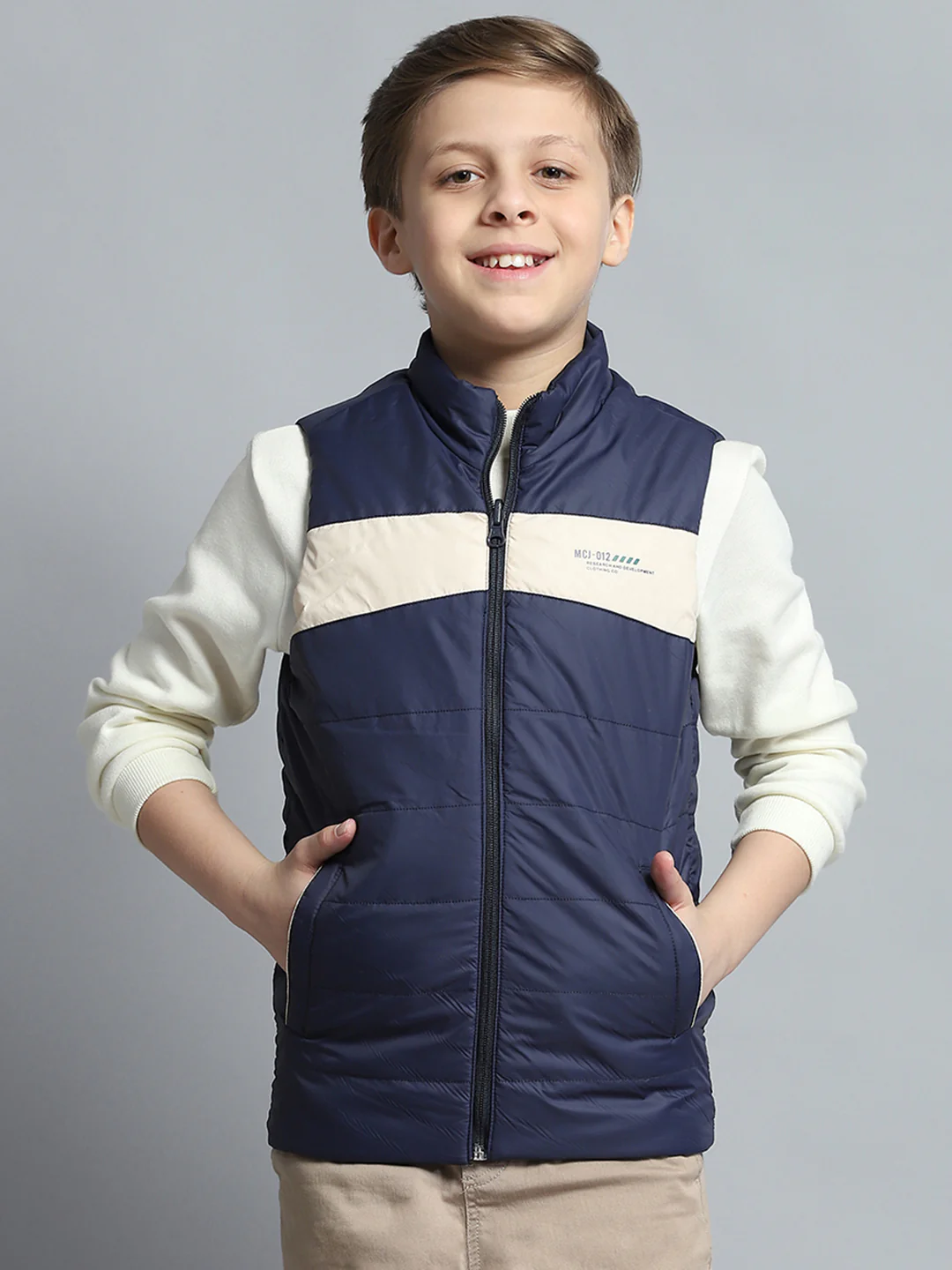 Boys Green Printed Detachable Hood Sleeveless Reversible Jacket - Image 6