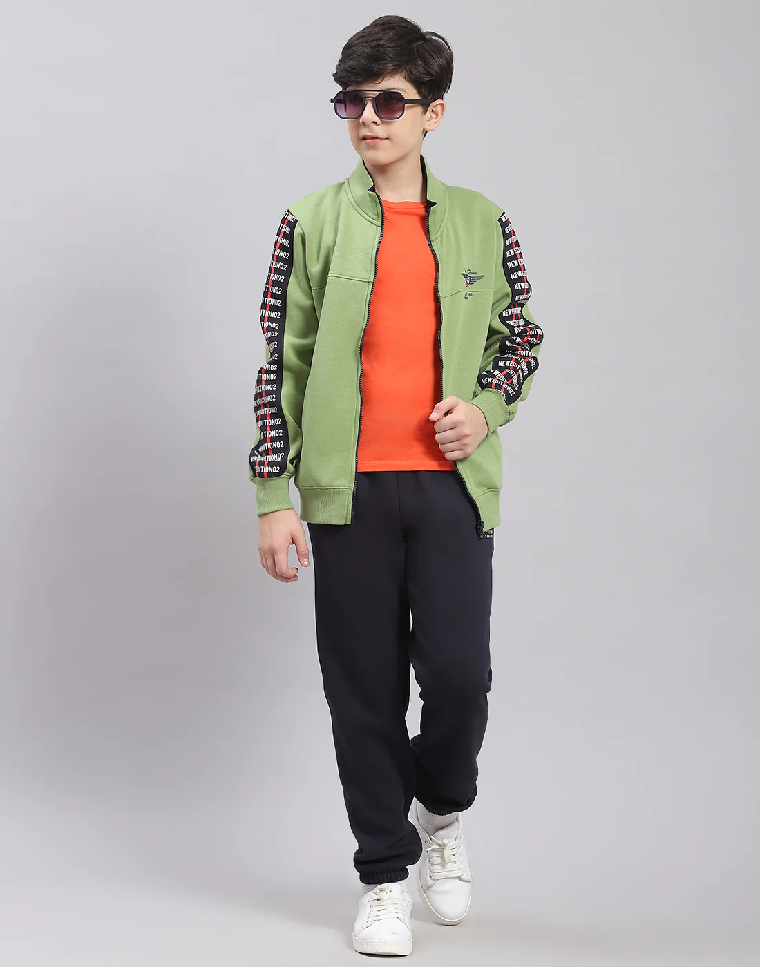 Boys Green Printed H Neck Full Sleeve Tracksuit - Image 2