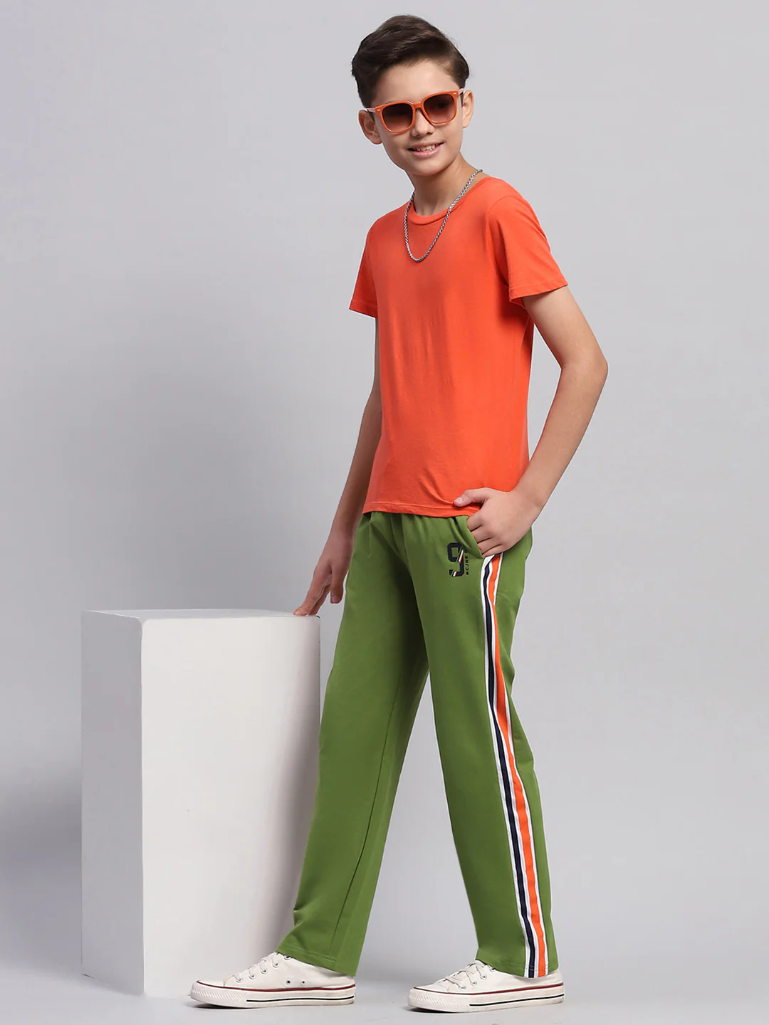 Boys Green Printed Regular Fit Lower - Image 2