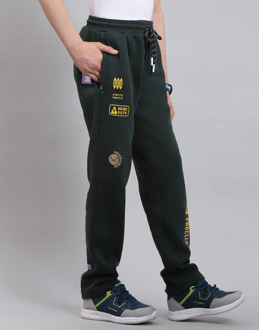 Boys Green Printed Regular Fit Lowers - Image 4