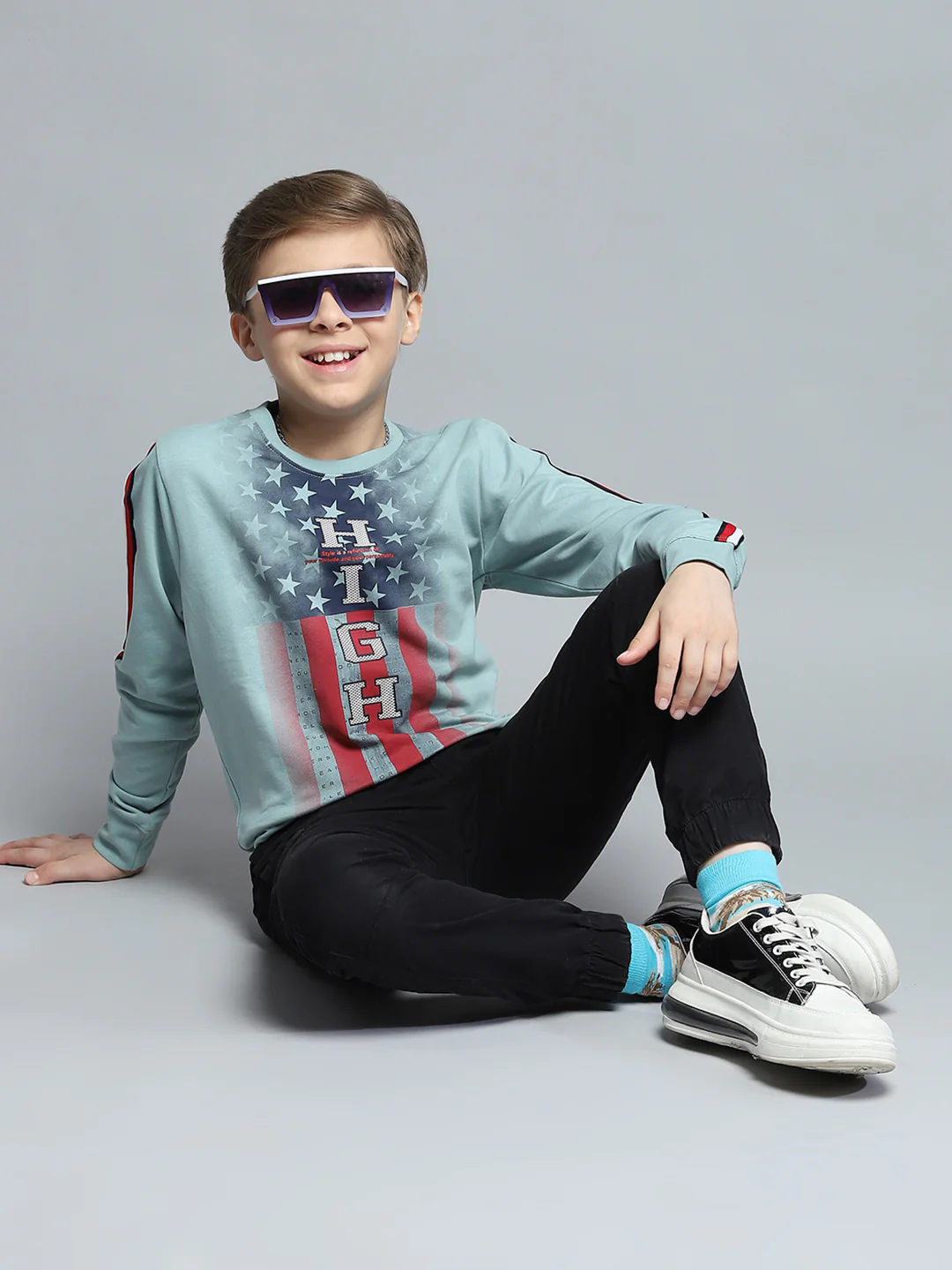Boys Green Printed Round Neck Full Sleeve Sweatshirt - Image 2