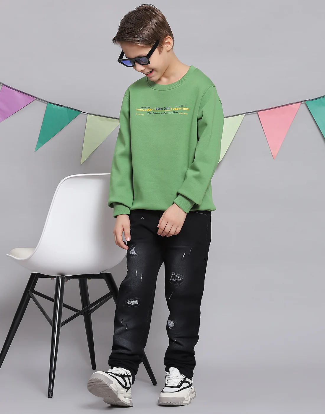 Boys Green Printed Round Neck Full Sleeve Sweatshirt - Image 2