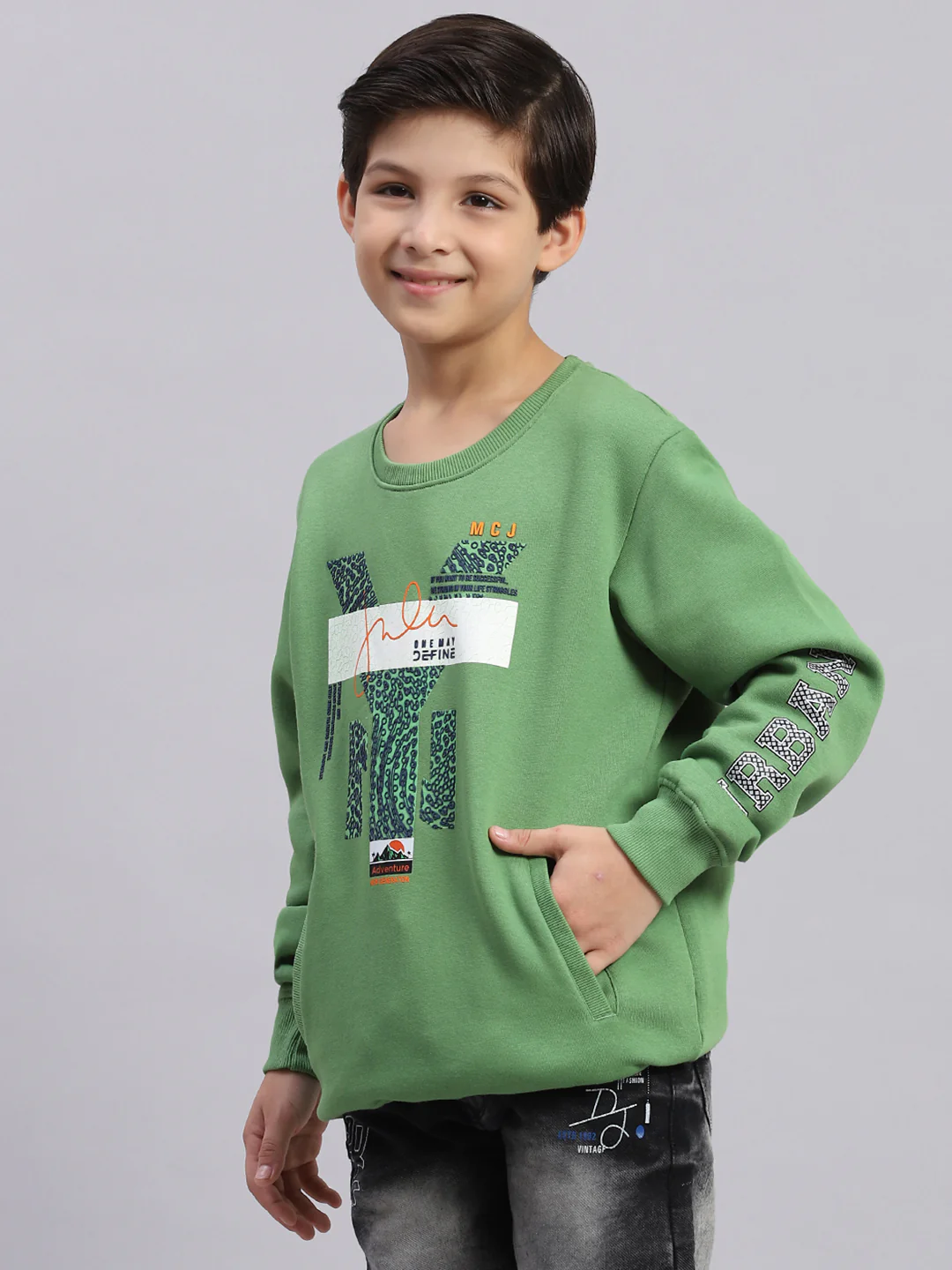 Boys Green Printed Round Neck Full Sleeve Sweatshirt - Image 3