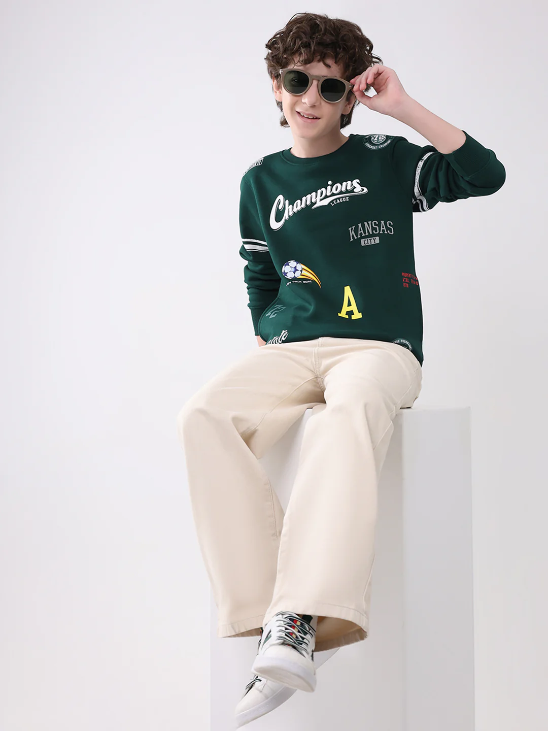 Boys Green Printed Round Neck Full Sleeve Sweatshirt - Image 2