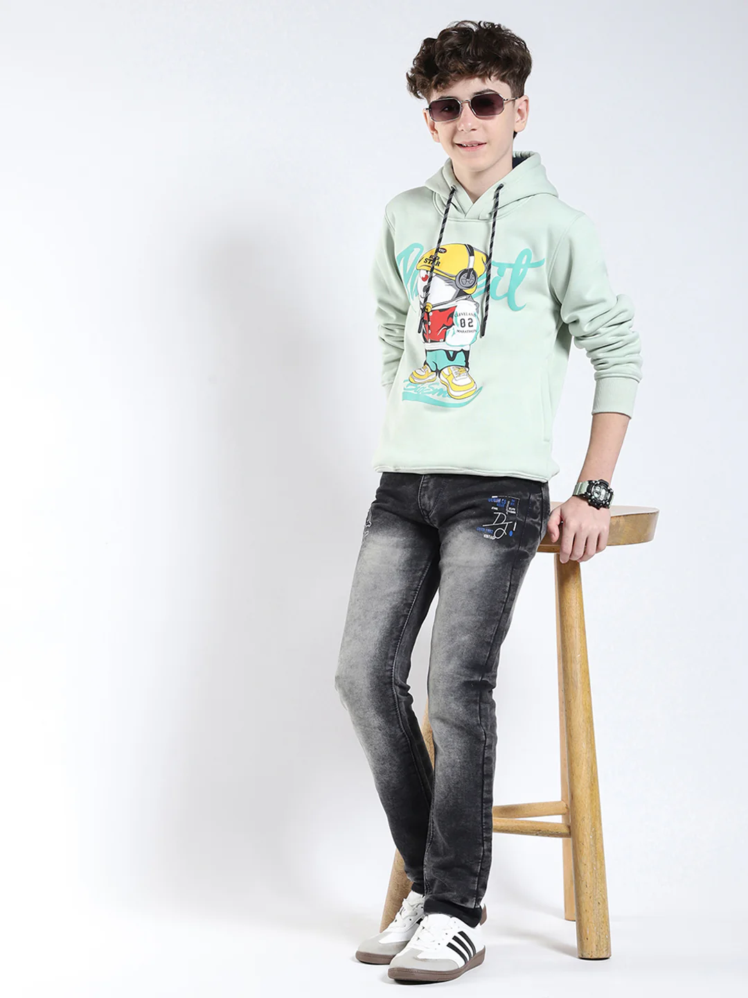 Boys Green Printed Round Neck Full Sleeve Sweatshirt - Image 2